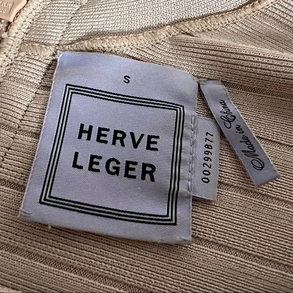 Herve Leger cocktail dress, only wore once and in Excellent condition …💕💕 - Picture 3 of 3